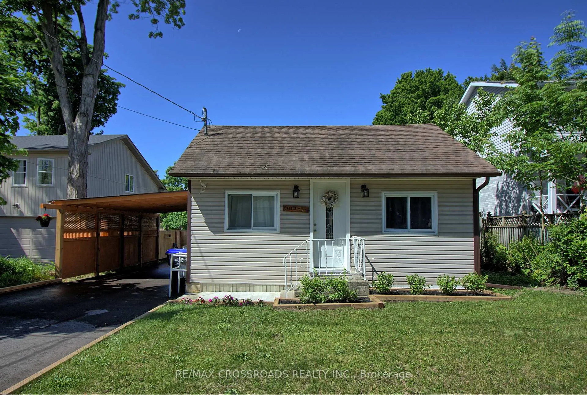 Front of 2012 lilac Drive