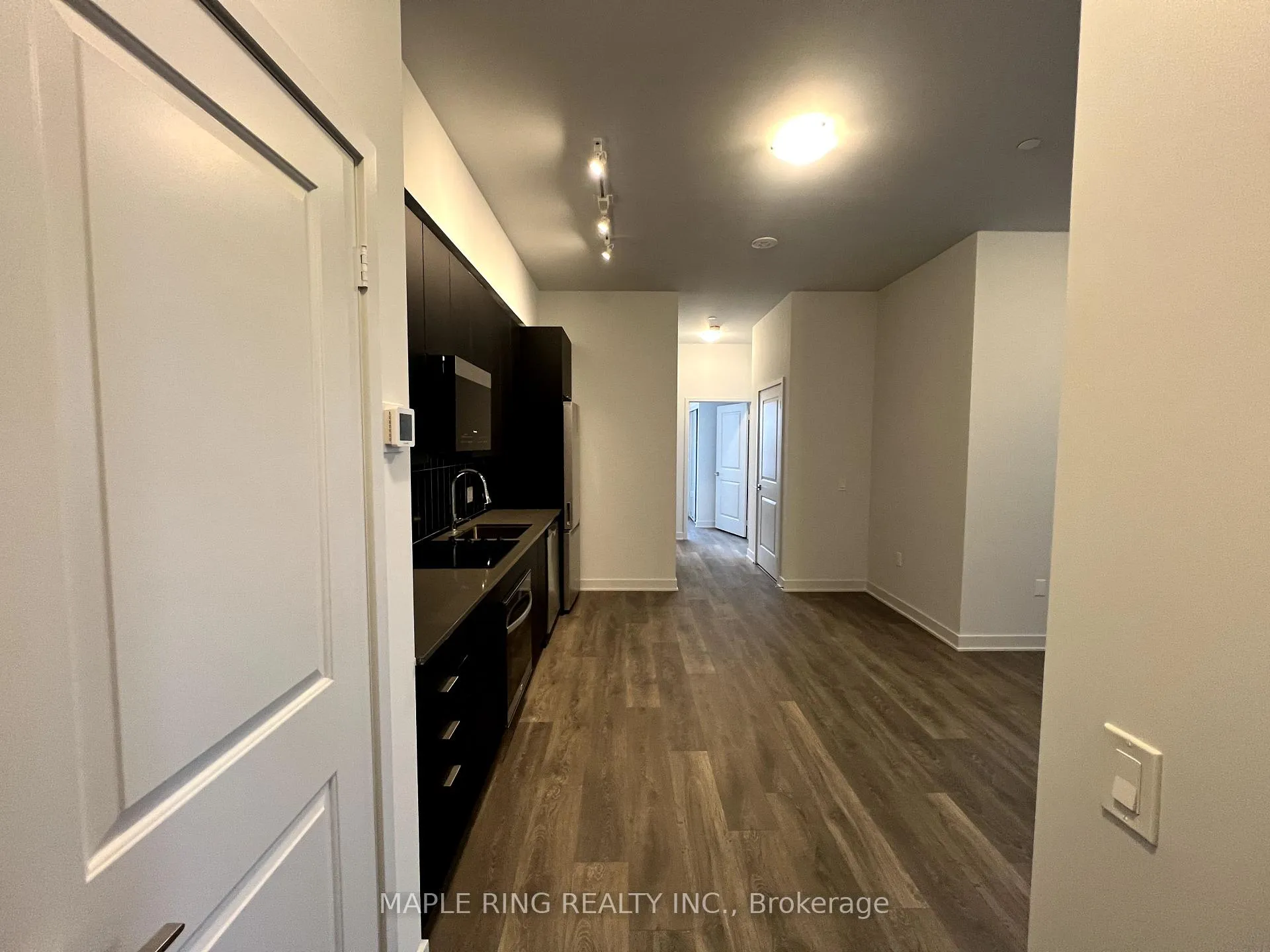 Photo 2 of Unit 2003, 2920 Highway 7 Road, Vaughan, Concord — HOMEH