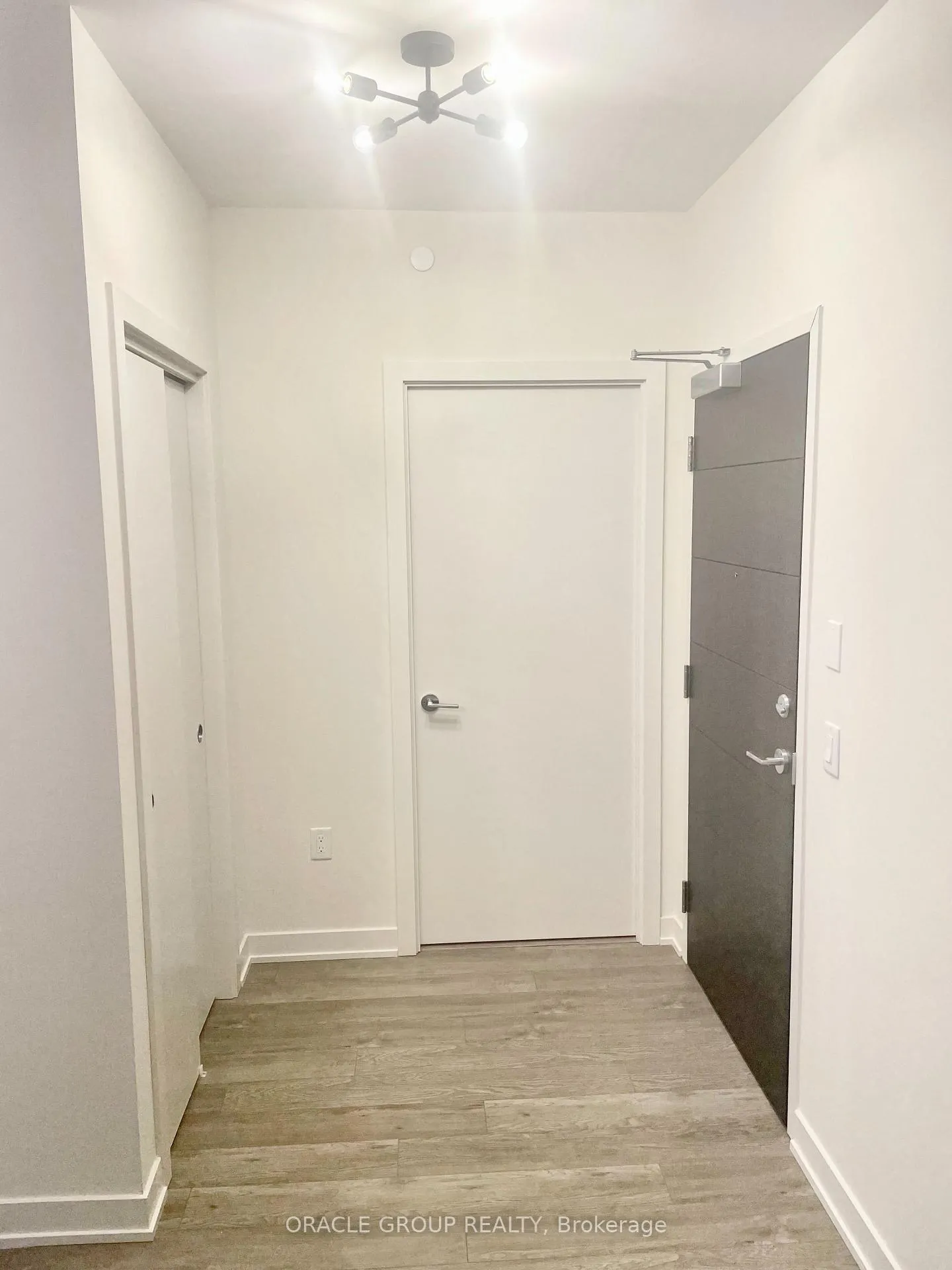 Photo 10 of Unit 709, 212 King William Street, Hamilton, Beasley — HOMEH