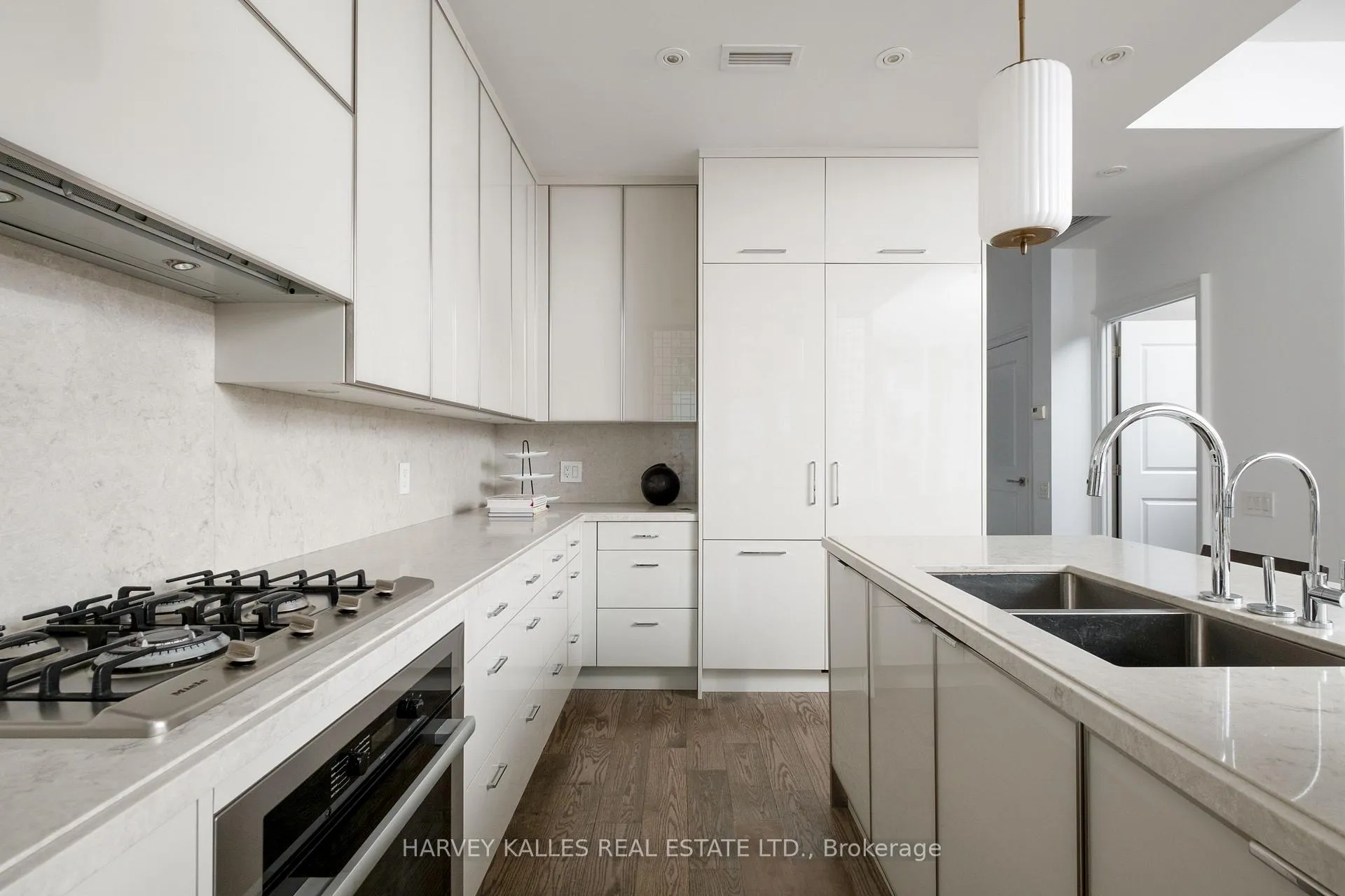 Photo 9 of 127 Pears Avenue, Toronto, The Annex — HOMEH