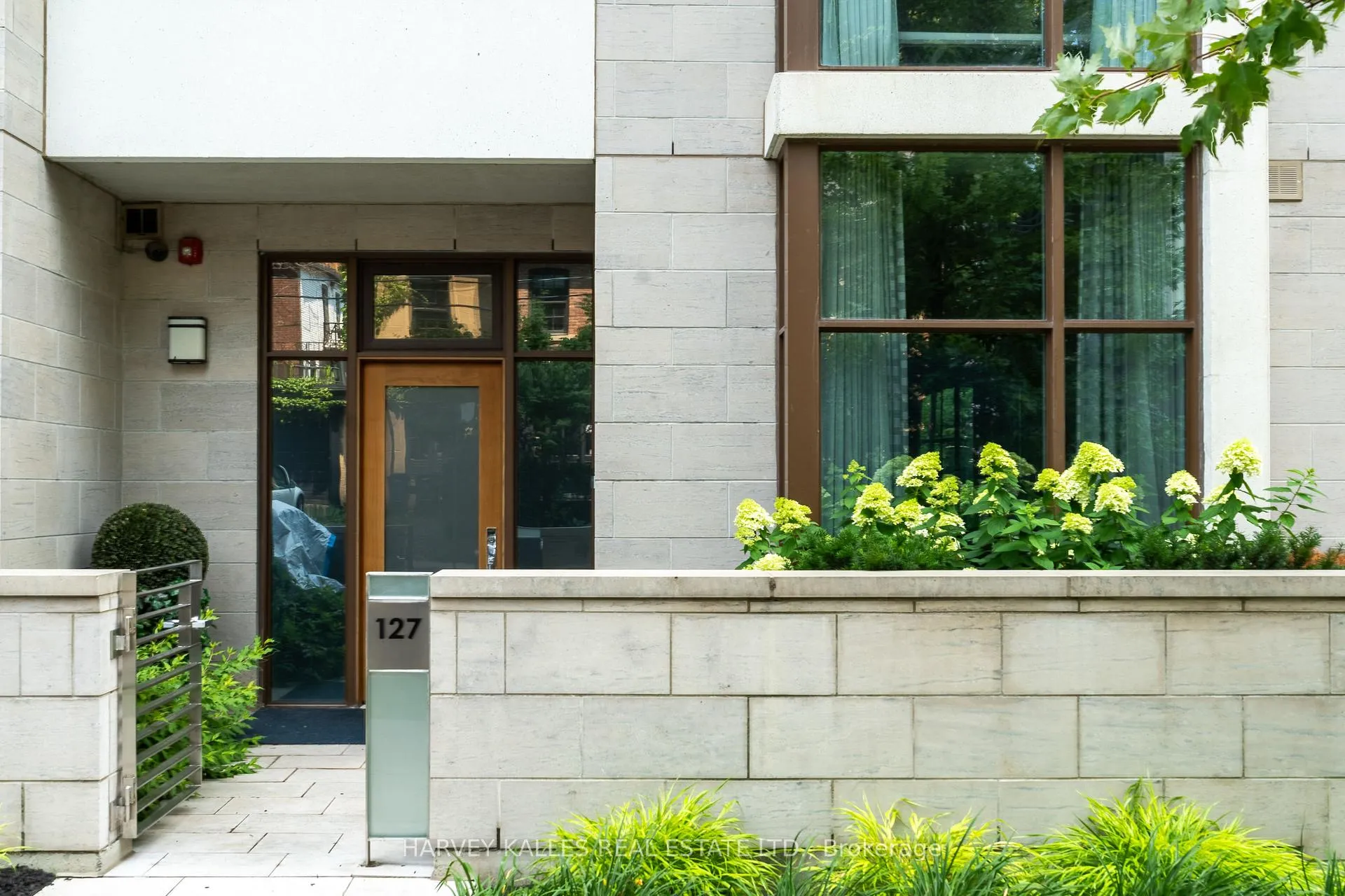 Photo 33 of 127 Pears Avenue, Toronto, The Annex — HOMEH