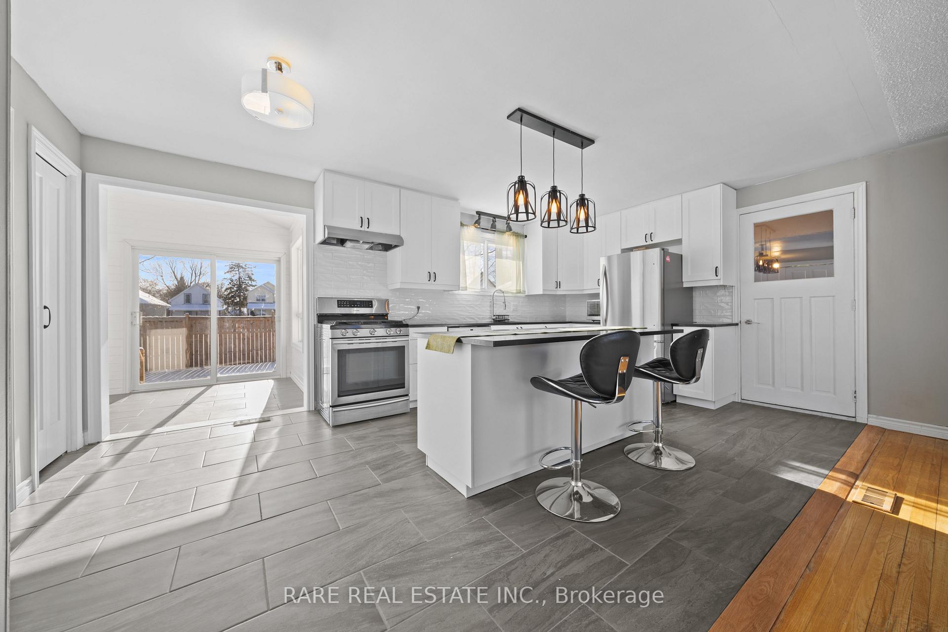 Photo 9 of 170 Munro Street, Carleton Place — HOMEH