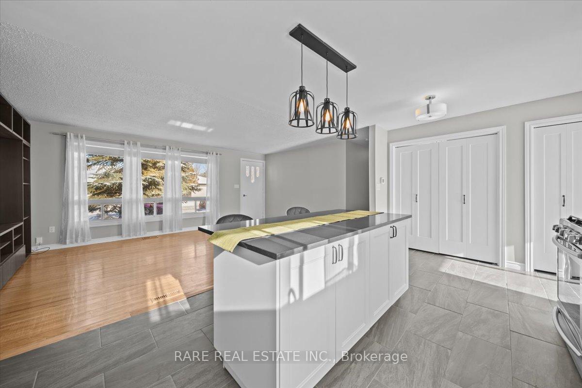 Photo 11 of 170 Munro Street, Carleton Place — HOMEH
