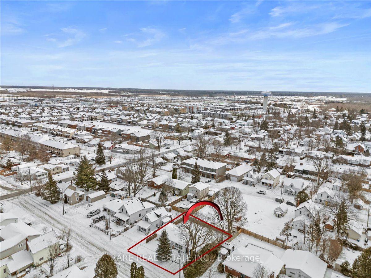 Photo 36 of 170 Munro Street, Carleton Place — HOMEH