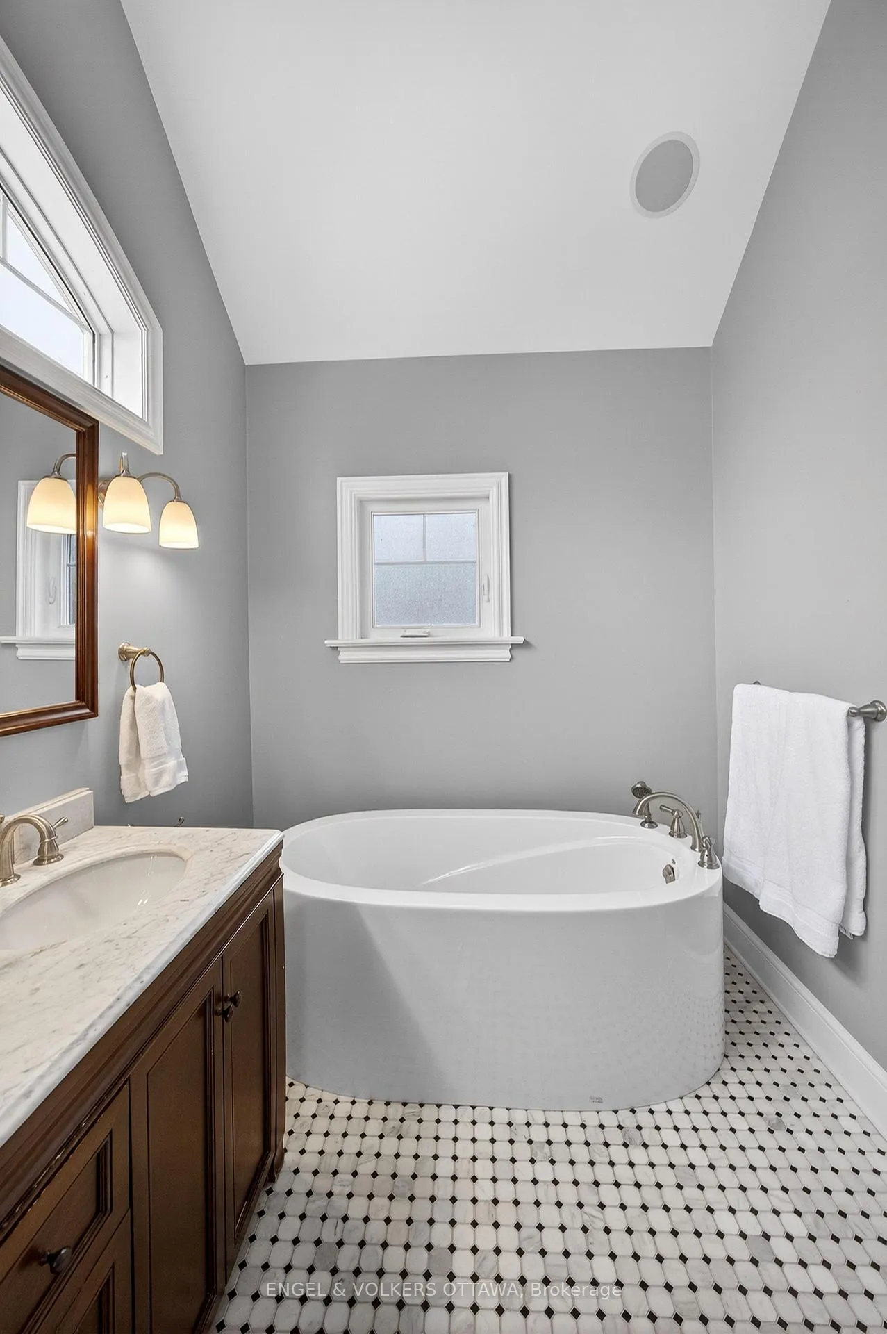 Photo 28 of 498 Queen Elizabeth Drive, Ottawa, Glebe — HOMEH
