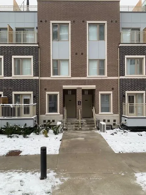 Photo 1 of Unit TH90, 31 Honeycrisp Crescent, Vaughan, Vaughan Corporate Centre — HOMEH