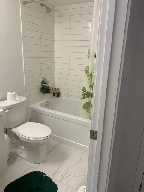 Photo 6 of Unit TH90, 31 Honeycrisp Crescent, Vaughan, Vaughan Corporate Centre — HOMEH