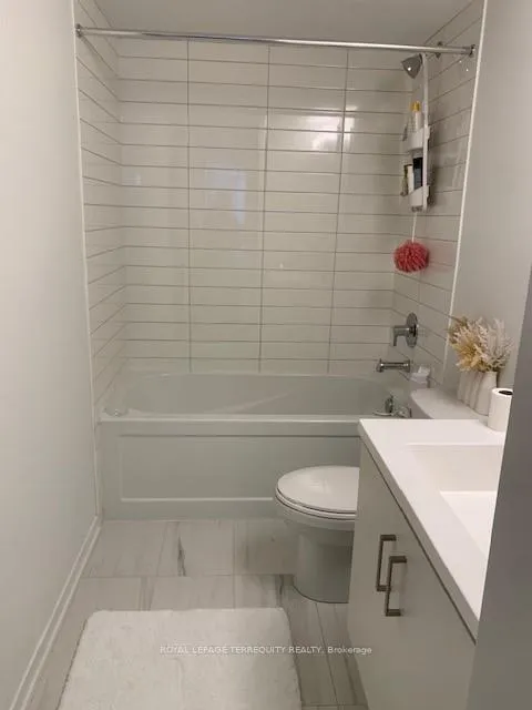 Photo 7 of Unit TH90, 31 Honeycrisp Crescent, Vaughan, Vaughan Corporate Centre — HOMEH