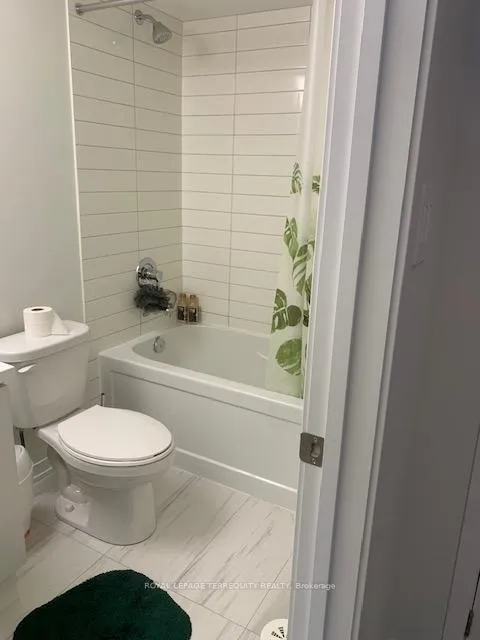 Photo 15 of Unit TH90, 31 Honeycrisp Crescent, Vaughan, Vaughan Corporate Centre — HOMEH