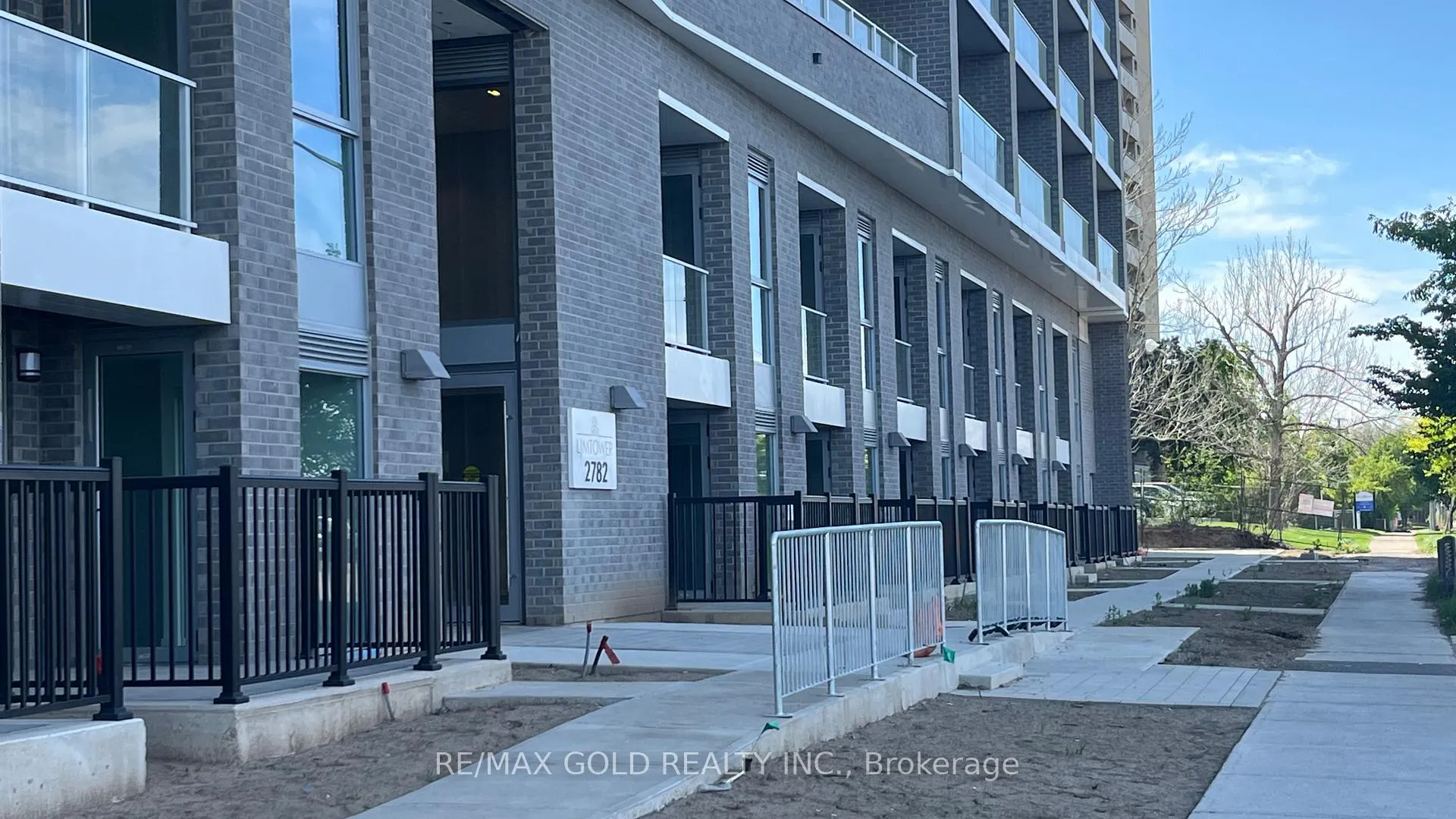 Photo 5 of Unit 1409, 2782 Barton Street E, Hamilton, Riverdale — HOMEH