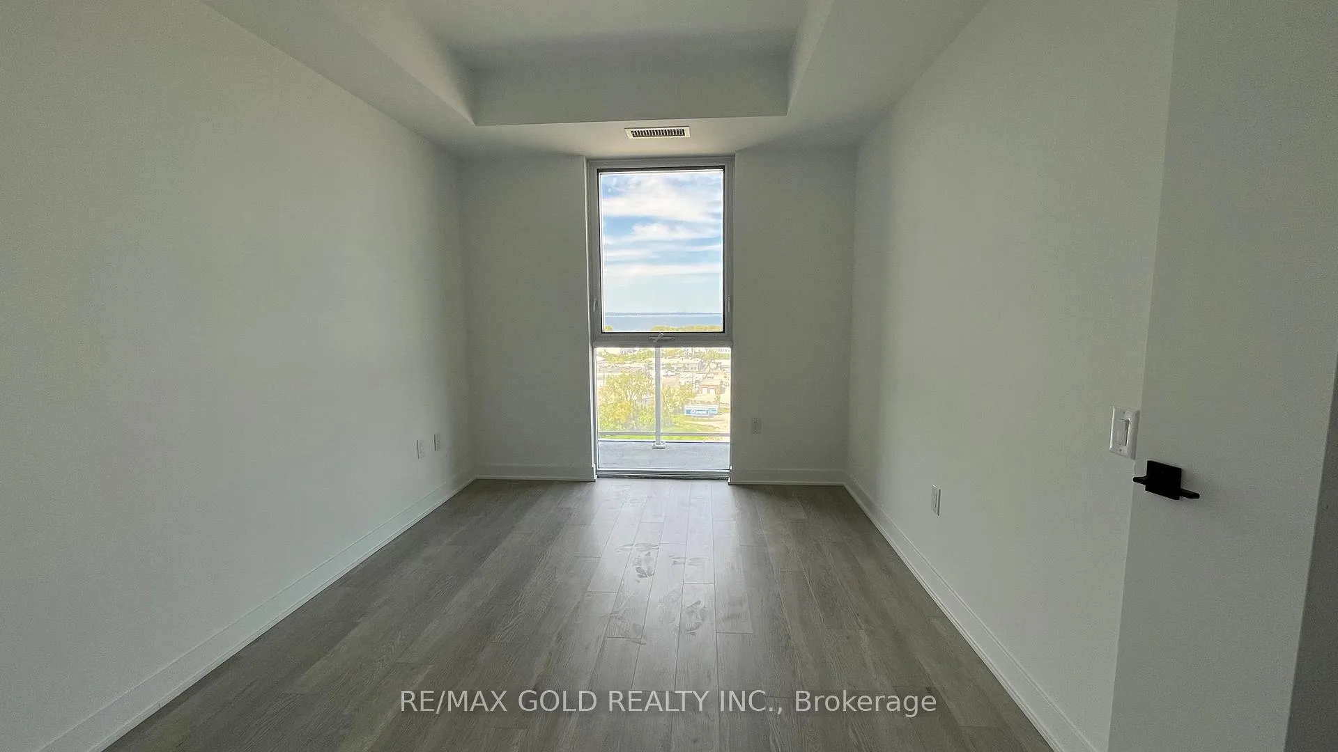 Photo 15 of Unit 1409, 2782 Barton Street E, Hamilton, Riverdale — HOMEH