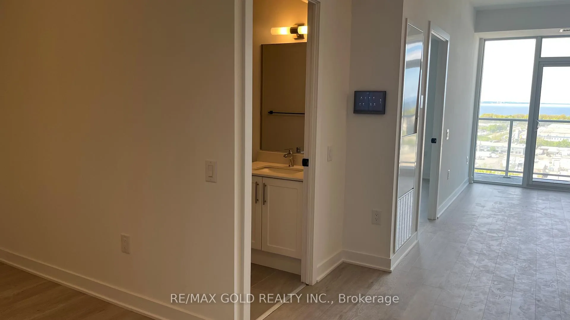 Photo 18 of Unit 1409, 2782 Barton Street E, Hamilton, Riverdale — HOMEH