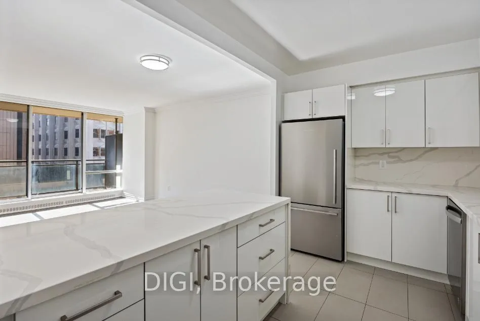 Photo 3 of Unit 701, 50 Prince Arthur Avenue, Toronto, The Annex — HOMEH