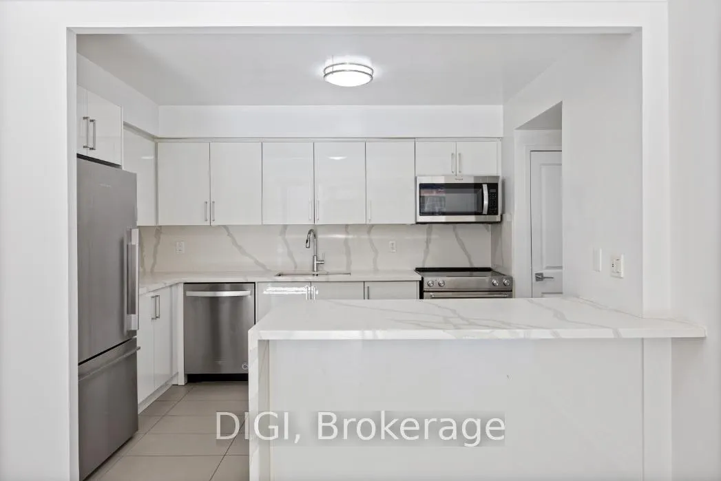 Photo 5 of Unit 701, 50 Prince Arthur Avenue, Toronto, The Annex — HOMEH