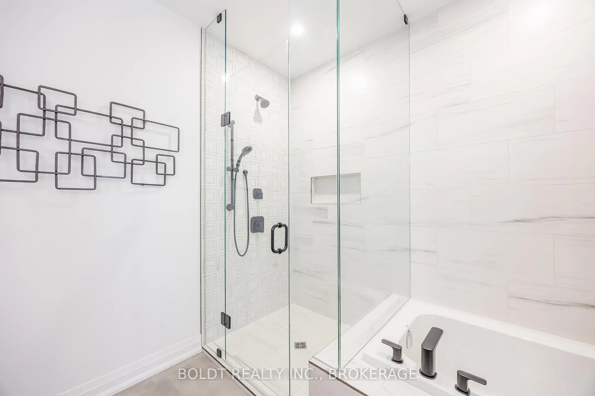 Photo 16 of Unit 14, 205 St. David's Road, Thorold, Confederation Heights — HOMEH
