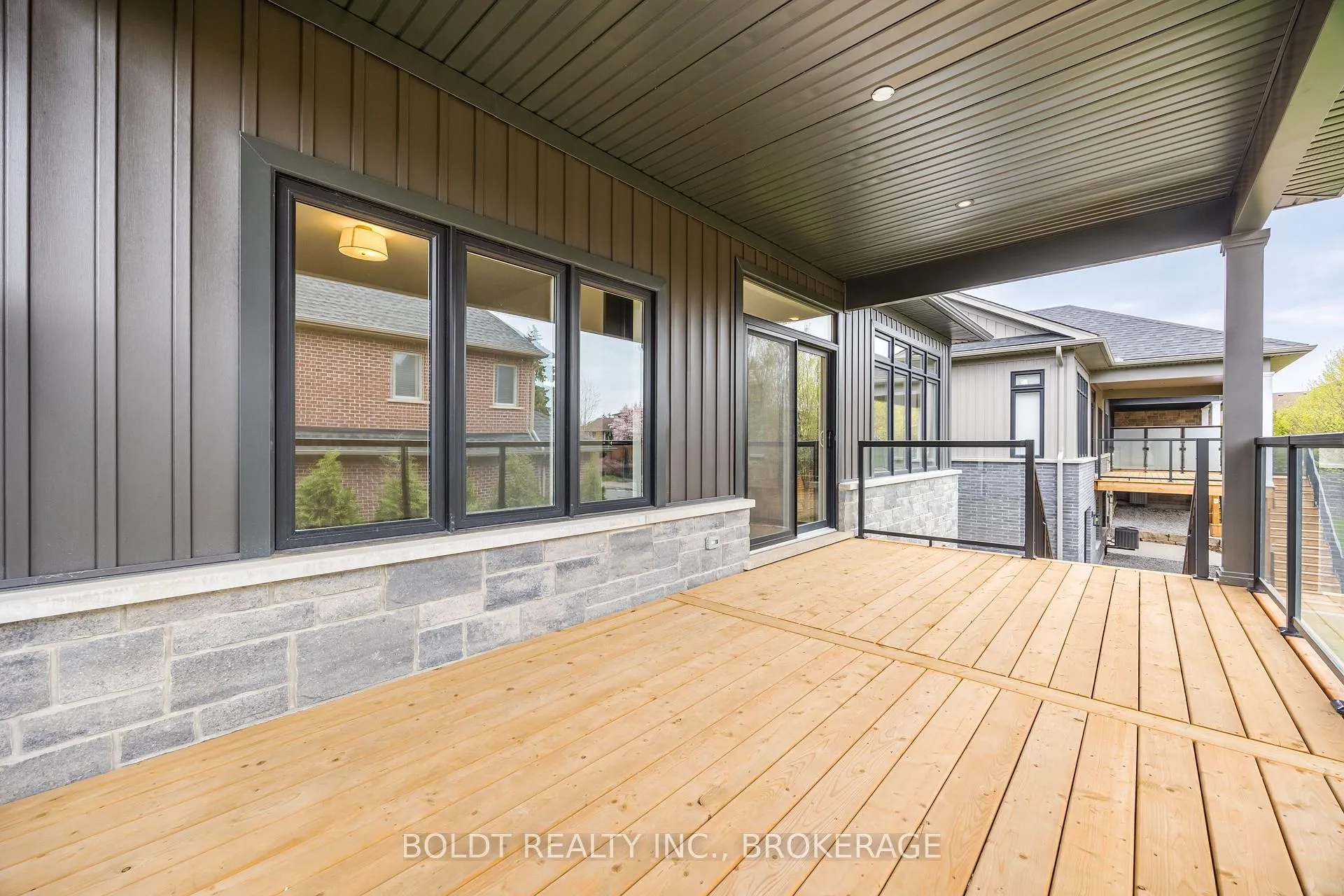 Photo 25 of Unit 14, 205 St. David's Road, Thorold, Confederation Heights — HOMEH