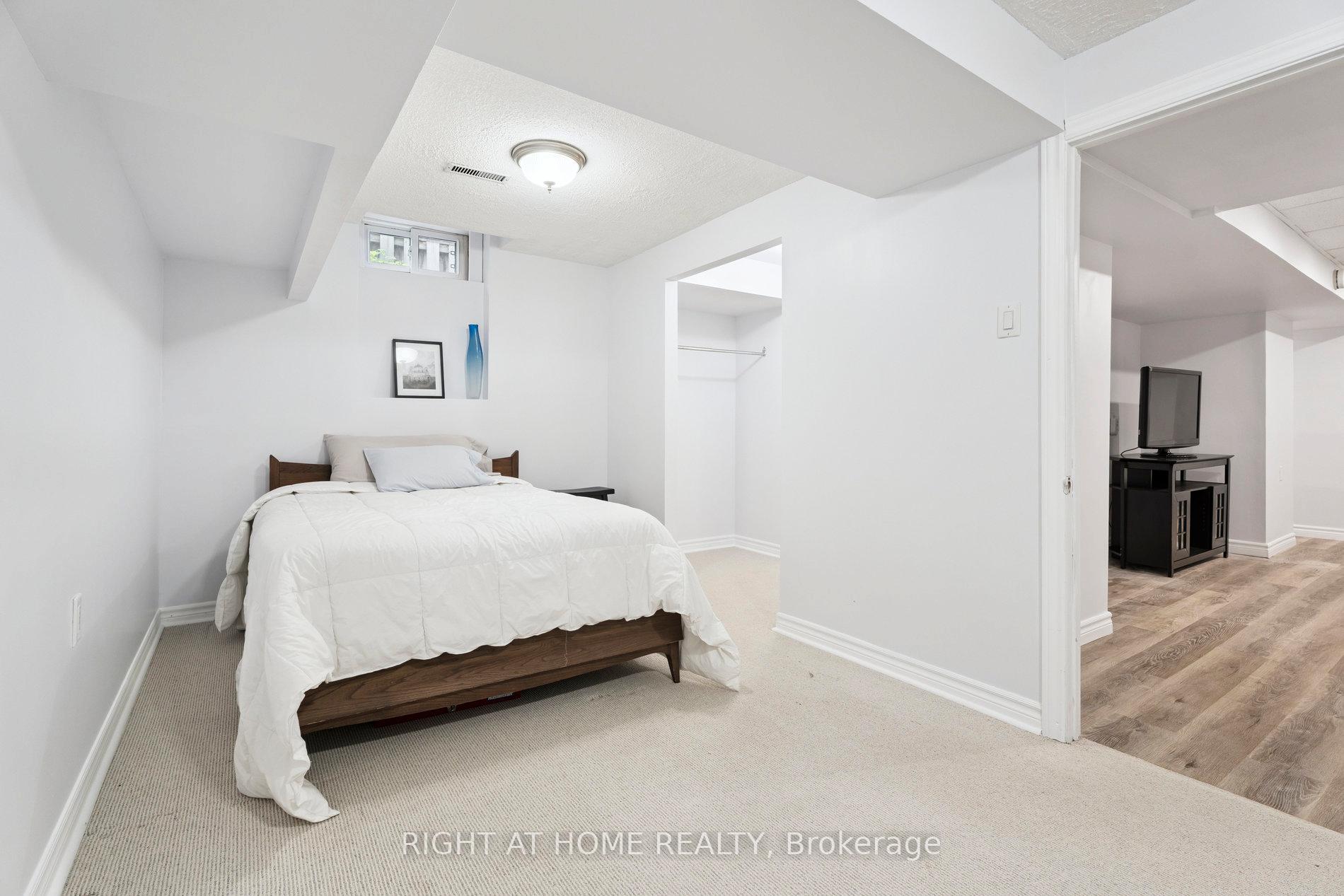 Photo 25 of 56 Sunbird Boulevard, Georgina, Keswick North — HOMEH