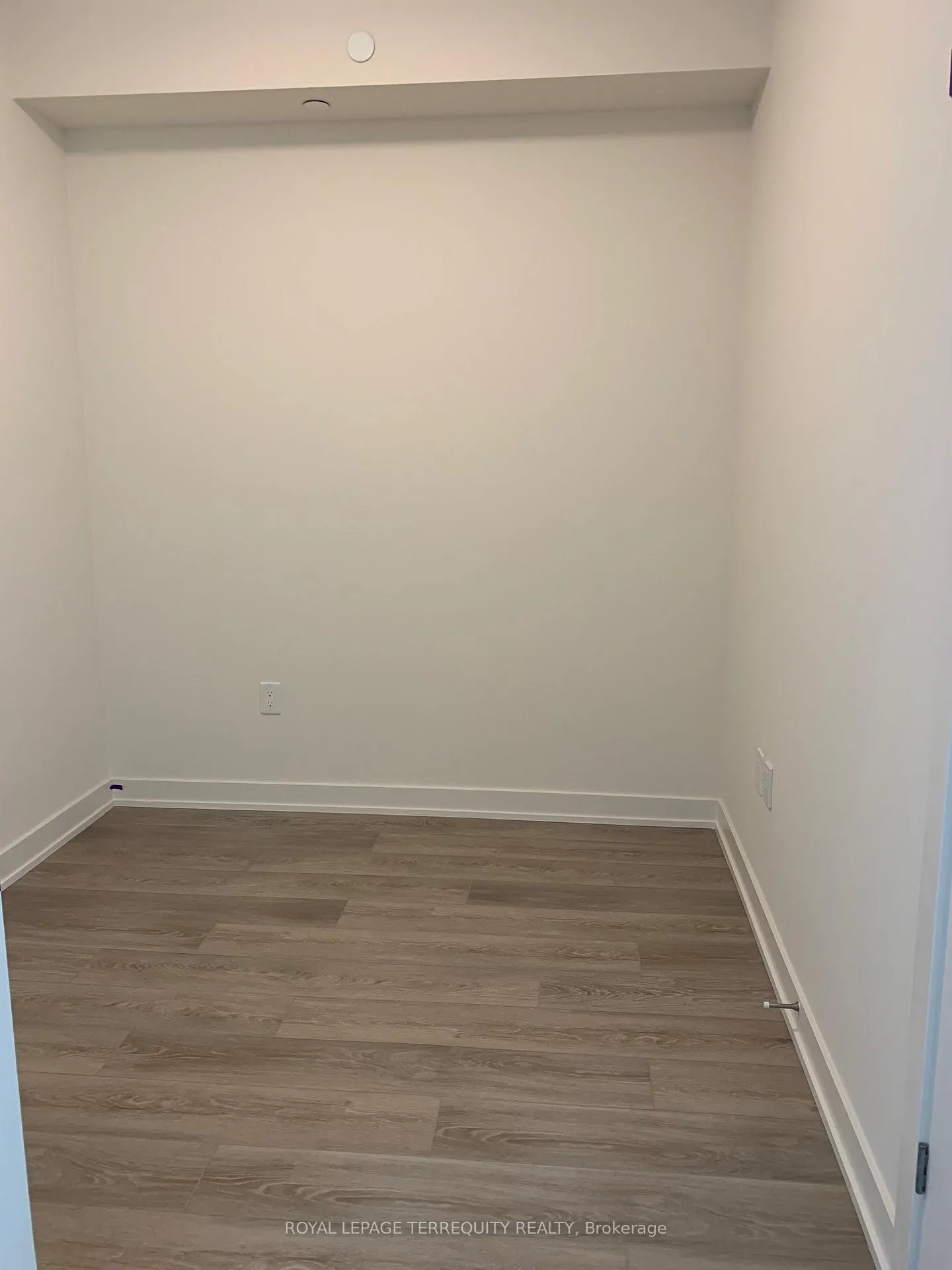 Photo 3 of Unit 1002, 212 King William Street E, Hamilton, Beasley — HOMEH