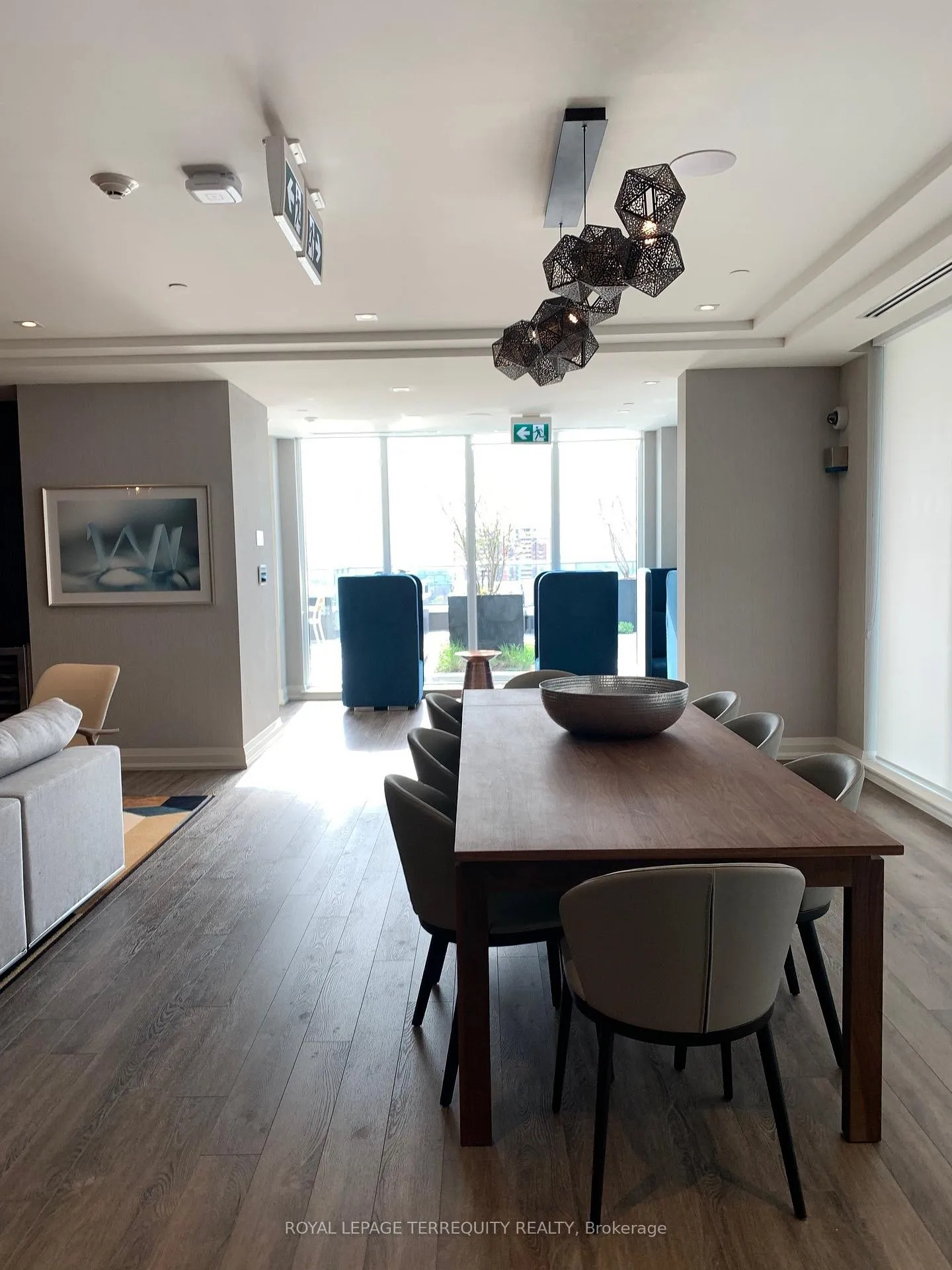 Photo 9 of Unit 1002, 212 King William Street E, Hamilton, Beasley — HOMEH