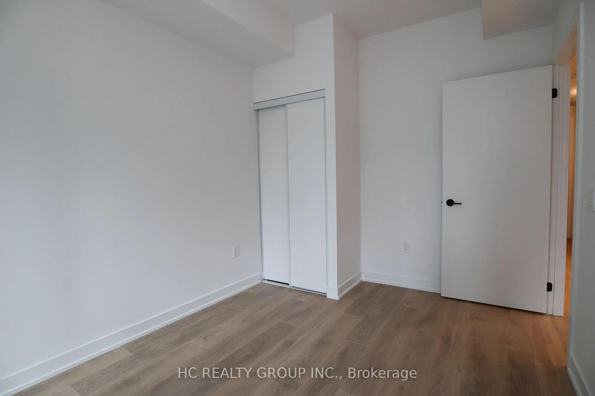 Photo 10 of Unit 1004, 127 Broadway Avenue, Toronto, Mount Pleasant West — HOMEH