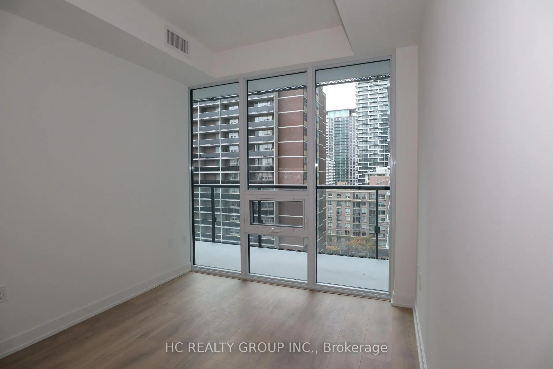 Photo 11 of Unit 1004, 127 Broadway Avenue, Toronto, Mount Pleasant West — HOMEH