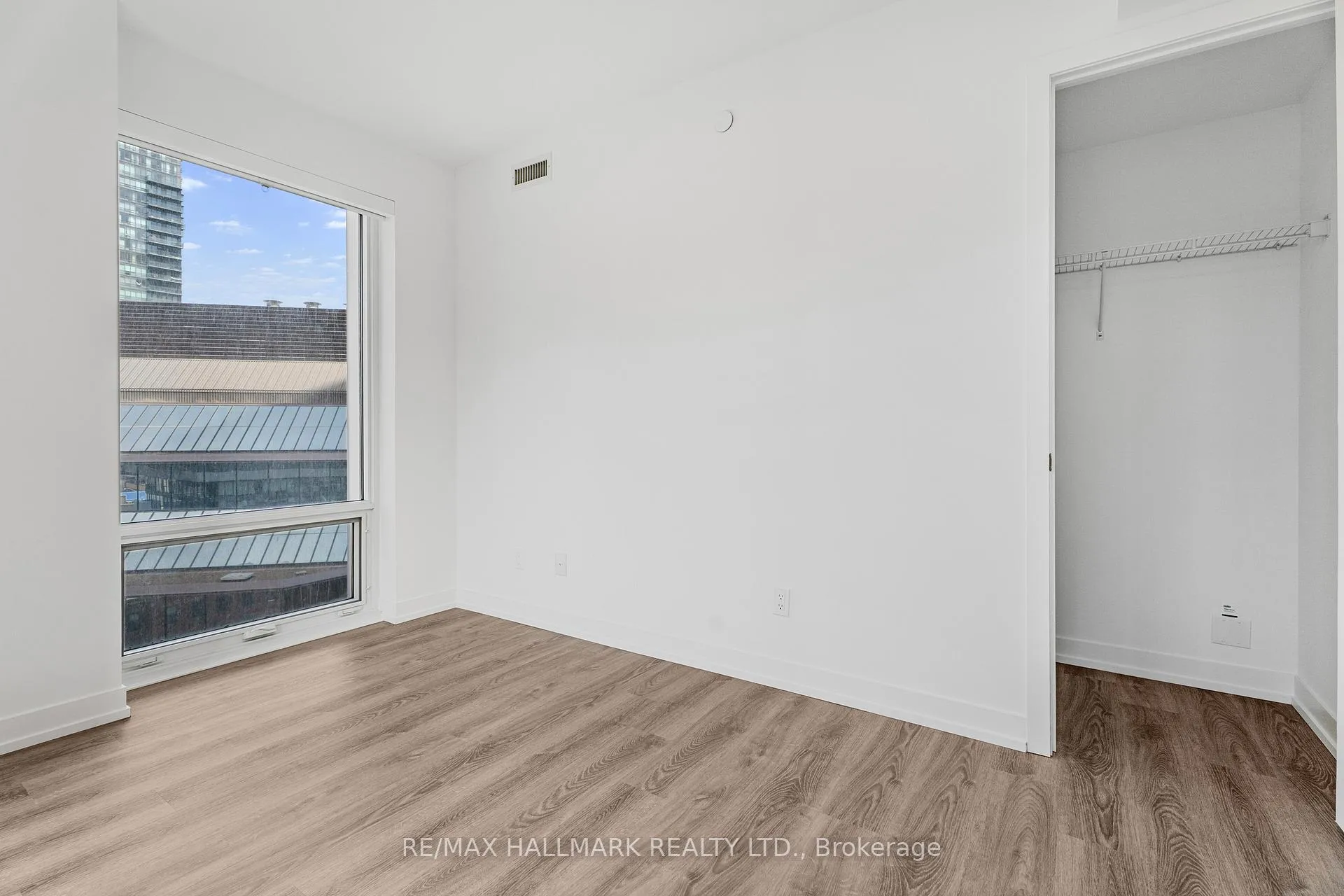 Photo 15 of Unit 903, 771 Yonge Street, Toronto, The Annex — HOMEH