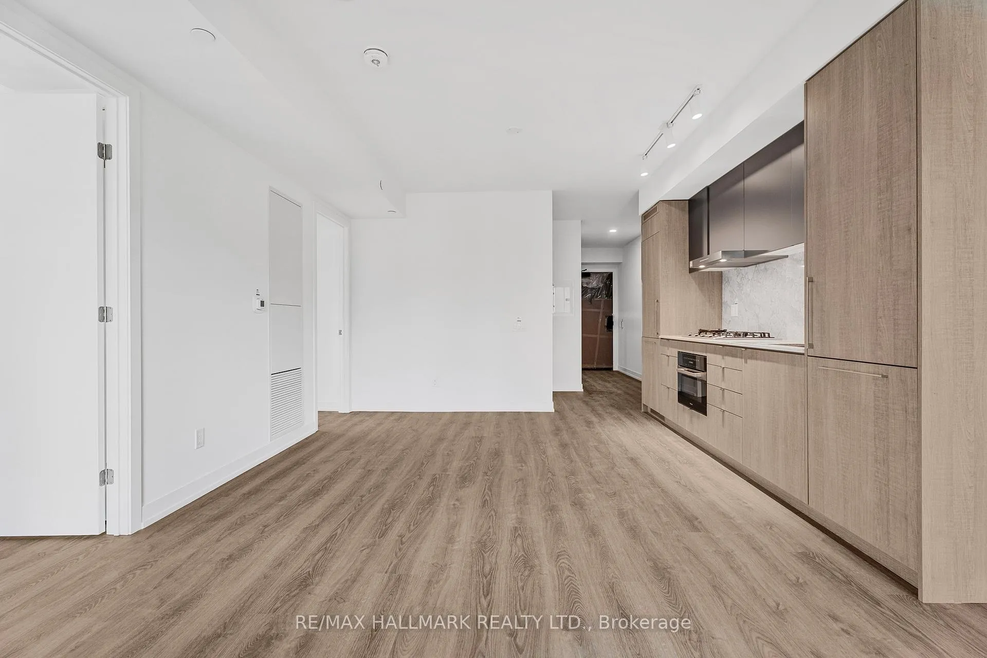 Photo 22 of Unit 903, 771 Yonge Street, Toronto, The Annex — HOMEH