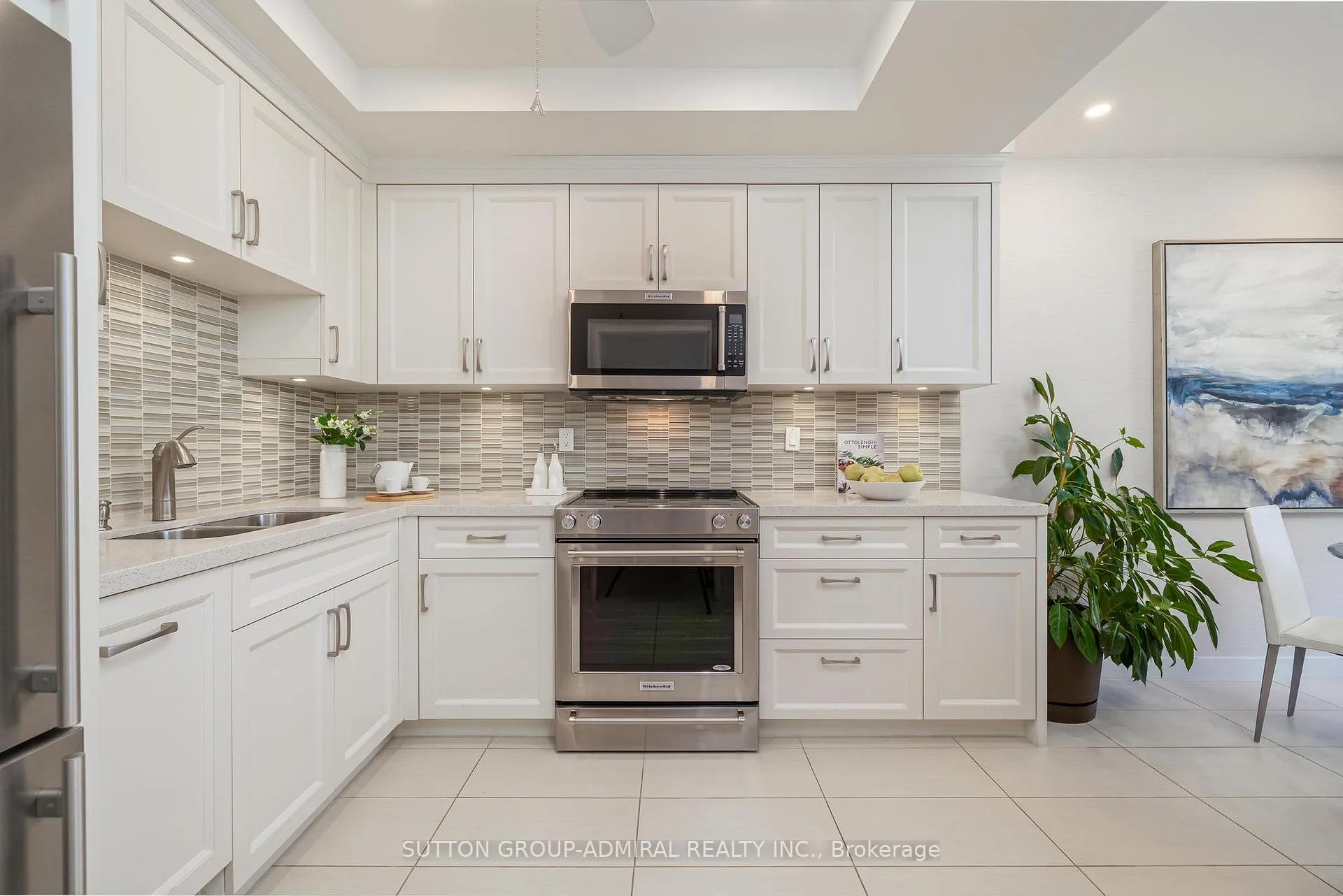Photo 17 of Unit 202, 10 Prue Avenue, Toronto, Englemount-Lawrence — HOMEH