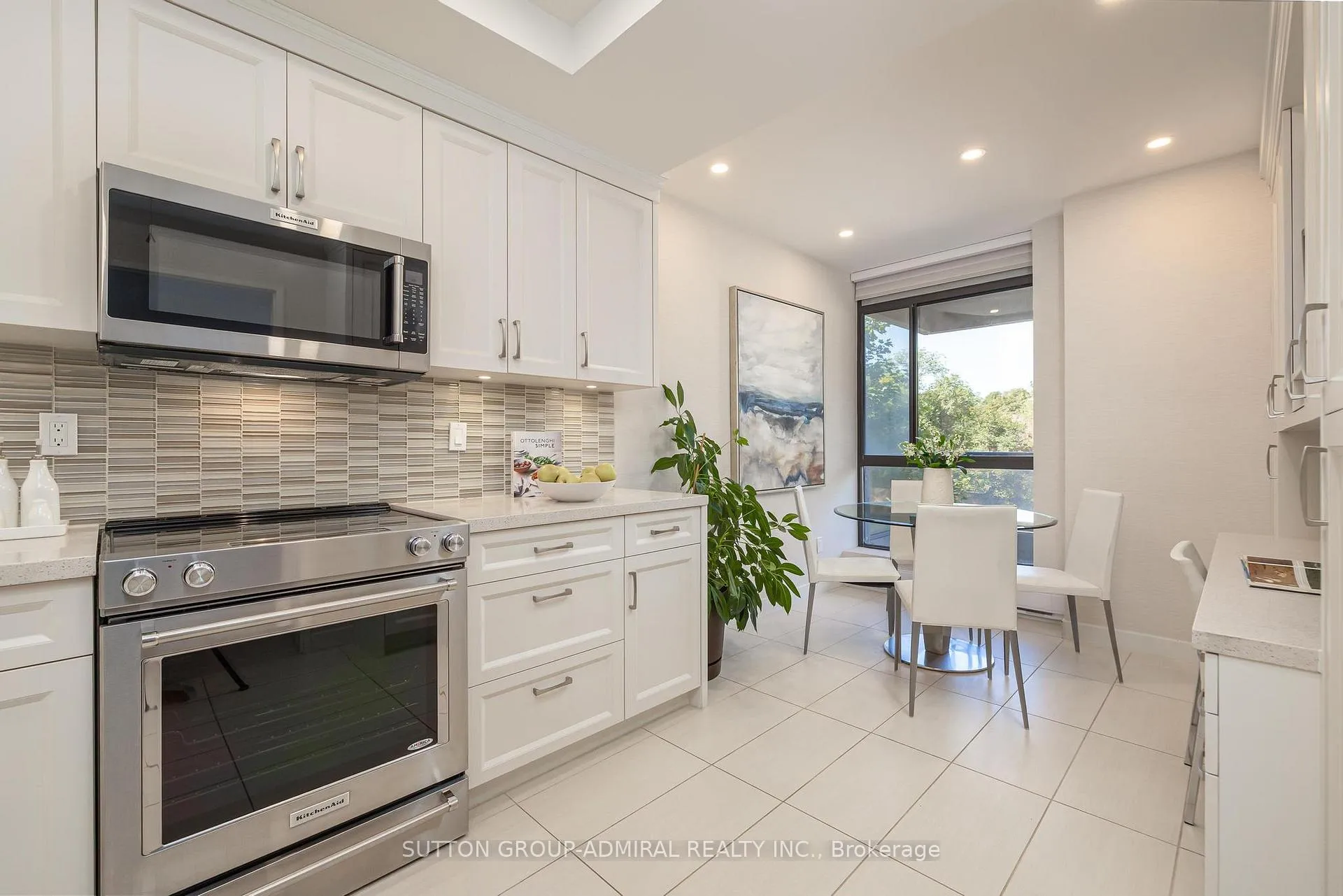Photo 18 of Unit 202, 10 Prue Avenue, Toronto, Englemount-Lawrence — HOMEH