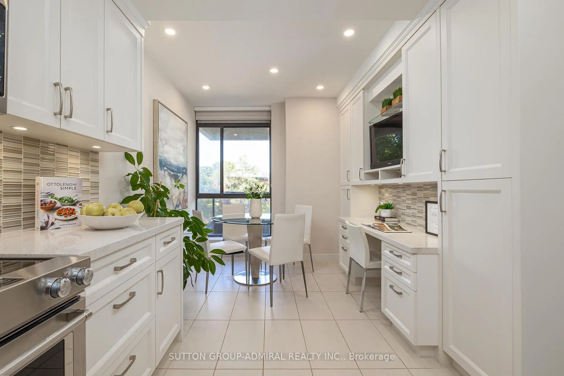 Photo 19 of Unit 202, 10 Prue Avenue, Toronto, Englemount-Lawrence — HOMEH