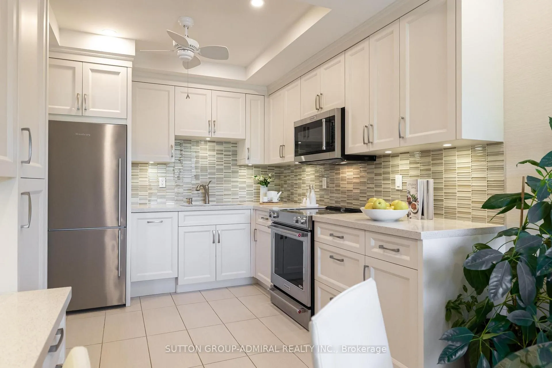 Photo 20 of Unit 202, 10 Prue Avenue, Toronto, Englemount-Lawrence — HOMEH
