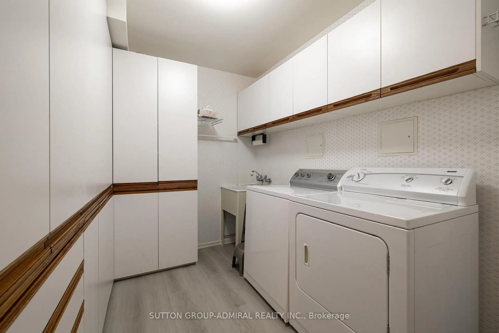 Photo 37 of Unit 202, 10 Prue Avenue, Toronto, Englemount-Lawrence — HOMEH