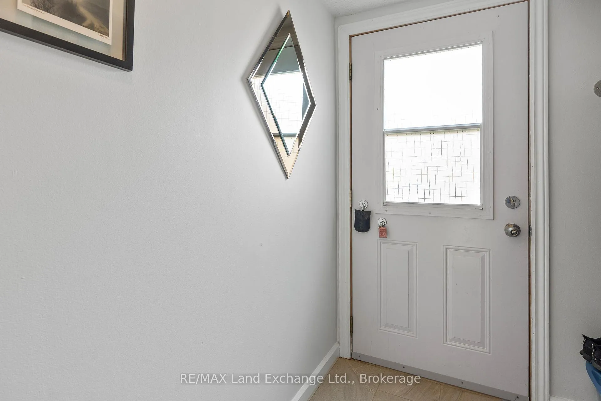 Photo 4 of 866 Walsh Street, Kincardine — HOMEH