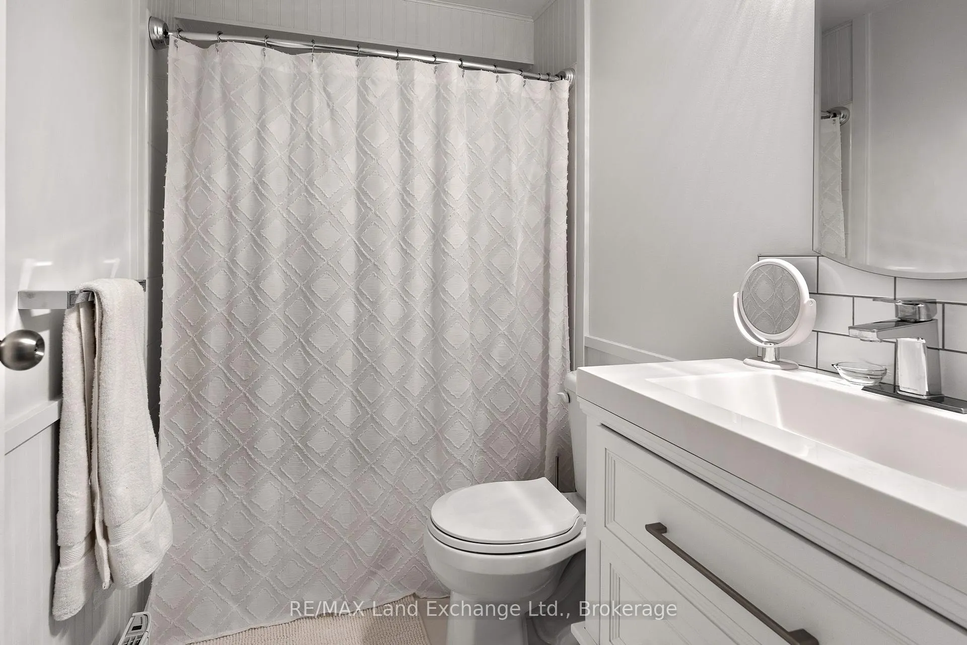 Photo 14 of 866 Walsh Street, Kincardine — HOMEH