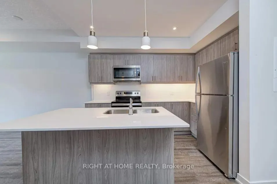 Photo 8 of Unit 312, 16 Markle Crescent, Hamilton, Ancaster — HOMEH
