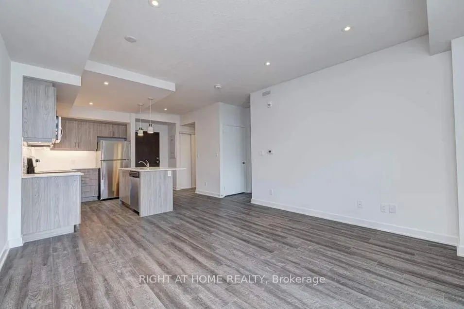 Photo 10 of Unit 312, 16 Markle Crescent, Hamilton, Ancaster — HOMEH