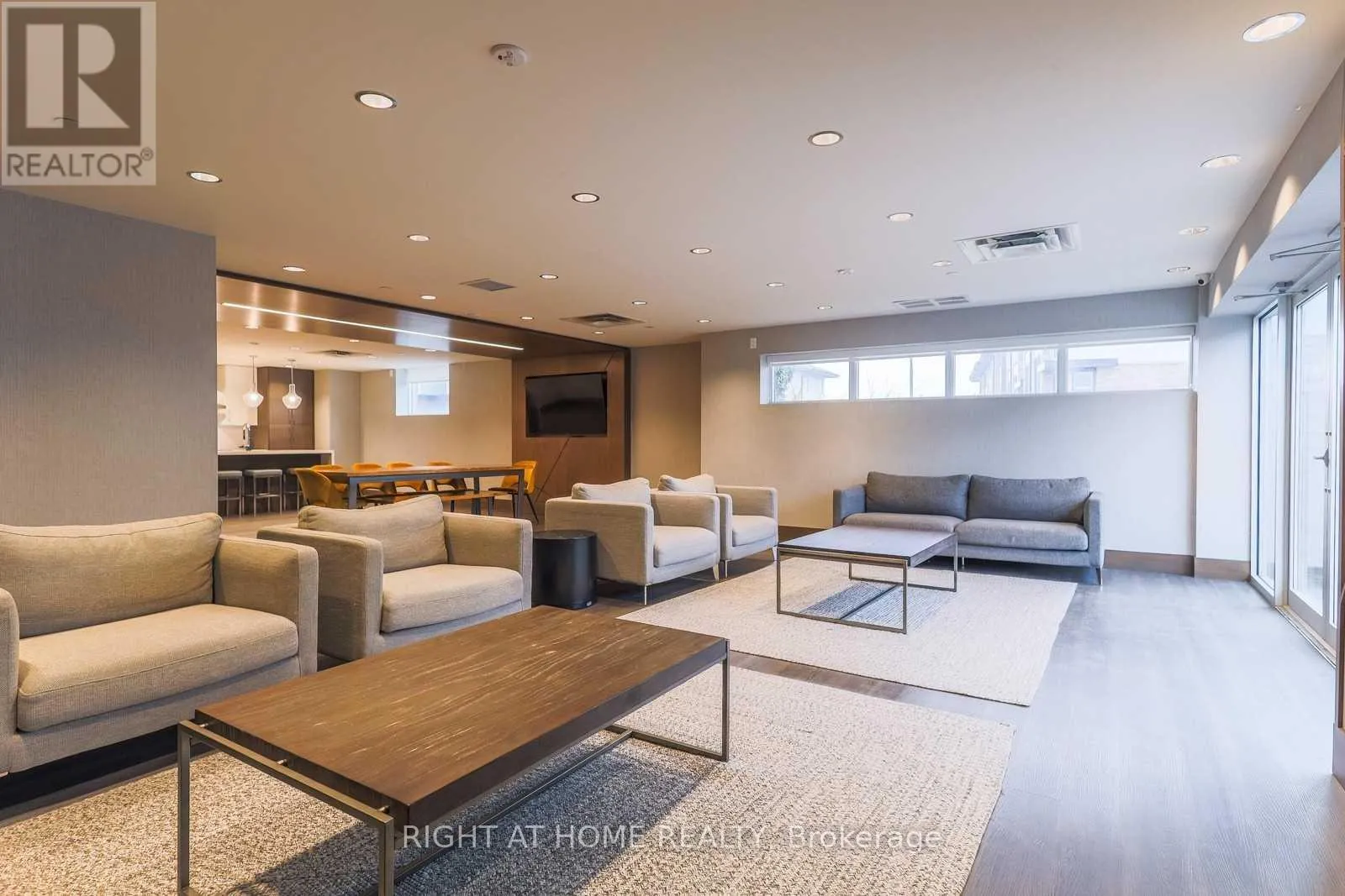 Photo 15 of Unit 312, 16 Markle Crescent, Hamilton, Ancaster — HOMEH