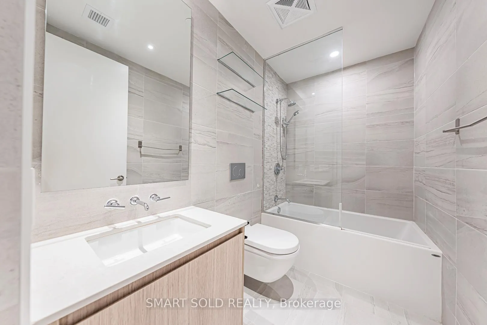 Photo 8 of Unit 1307, 81 Wellesley Street E, Toronto, Church-Yonge Corridor — HOMEH