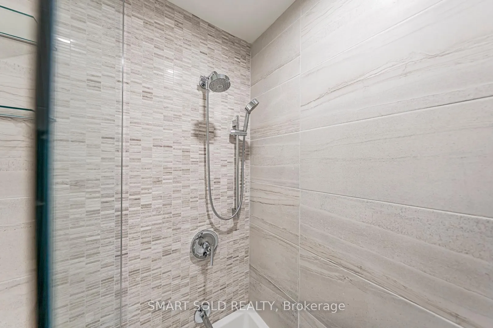 Photo 10 of Unit 1307, 81 Wellesley Street E, Toronto, Church-Yonge Corridor — HOMEH