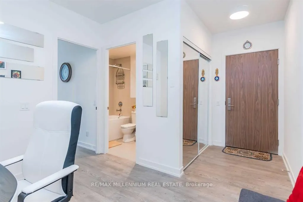 Photo 10 of Unit 507, 1 Grandview Avenue, Markham, Thornhill — HOMEH