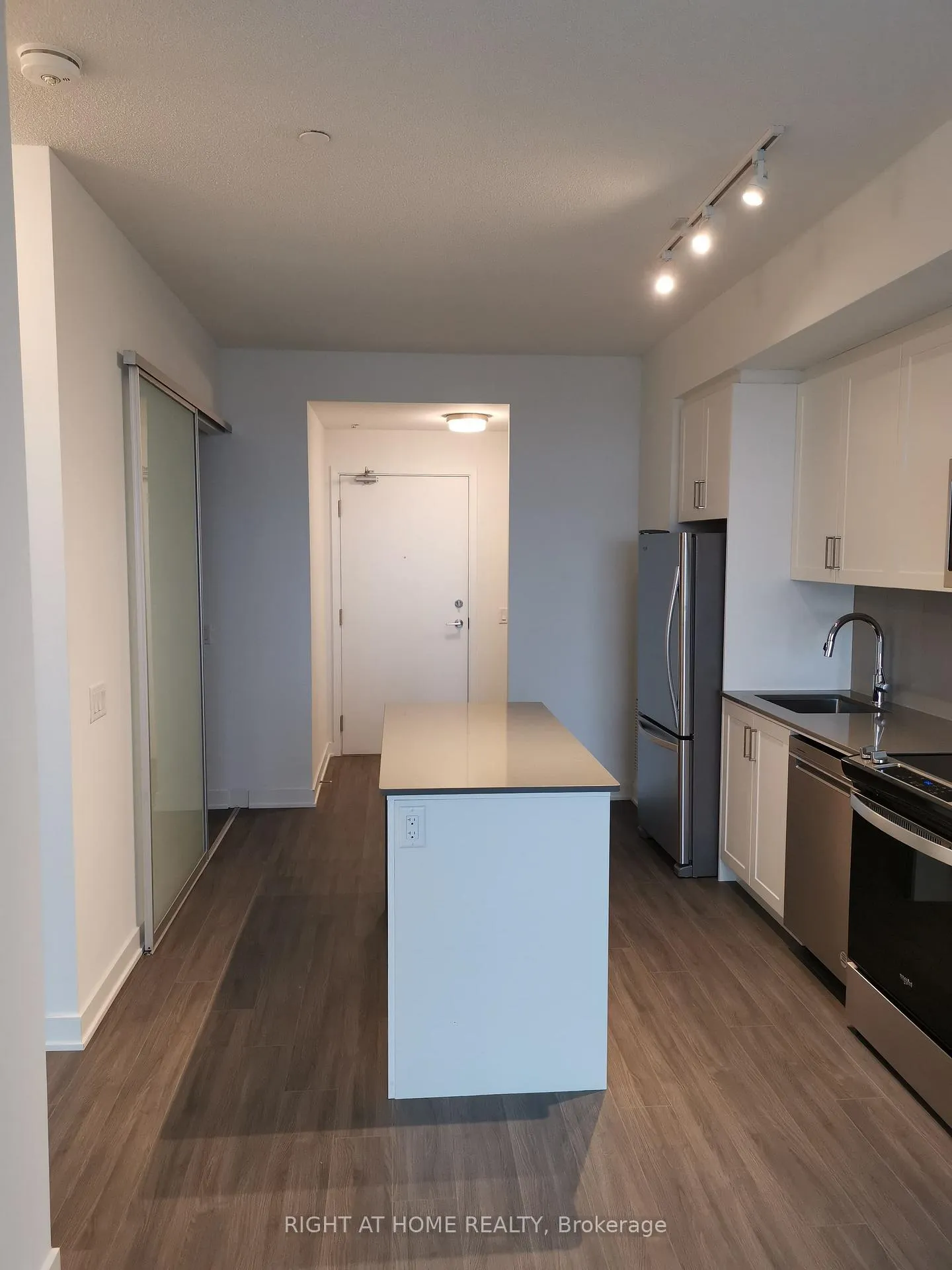 Front of Unit 612, 681 Yonge Street E