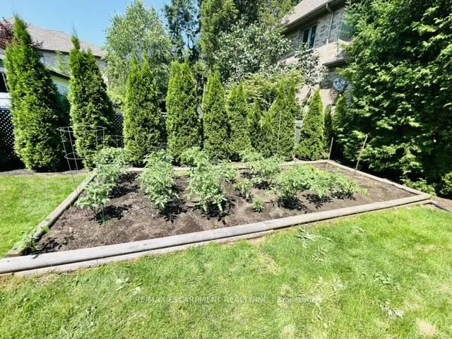 Photo 9 of 179 Orchard Drive, Hamilton, Ancaster — HOMEH