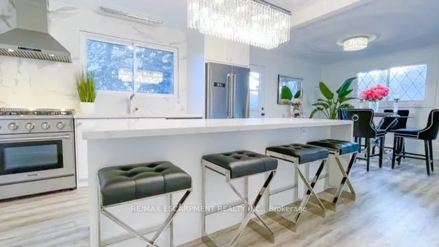 Photo 16 of 179 Orchard Drive, Hamilton, Ancaster — HOMEH