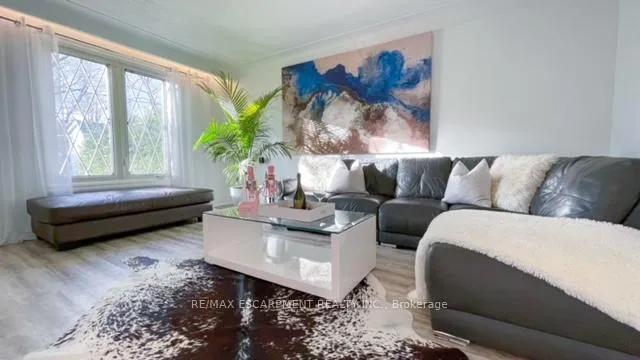 Photo 22 of 179 Orchard Drive, Hamilton, Ancaster — HOMEH