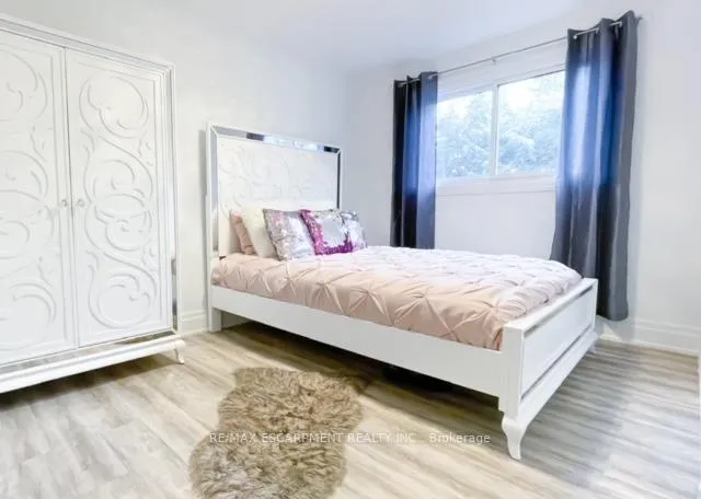 Photo 25 of 179 Orchard Drive, Hamilton, Ancaster — HOMEH