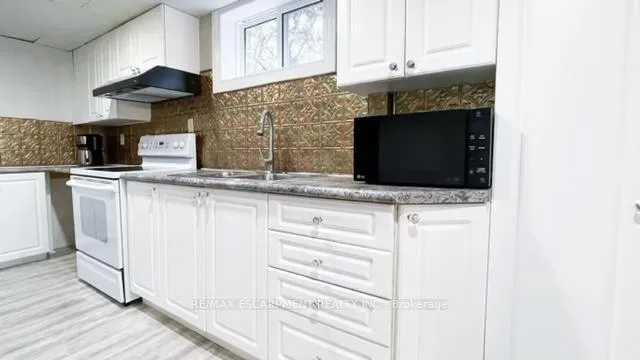 Photo 29 of 179 Orchard Drive, Hamilton, Ancaster — HOMEH