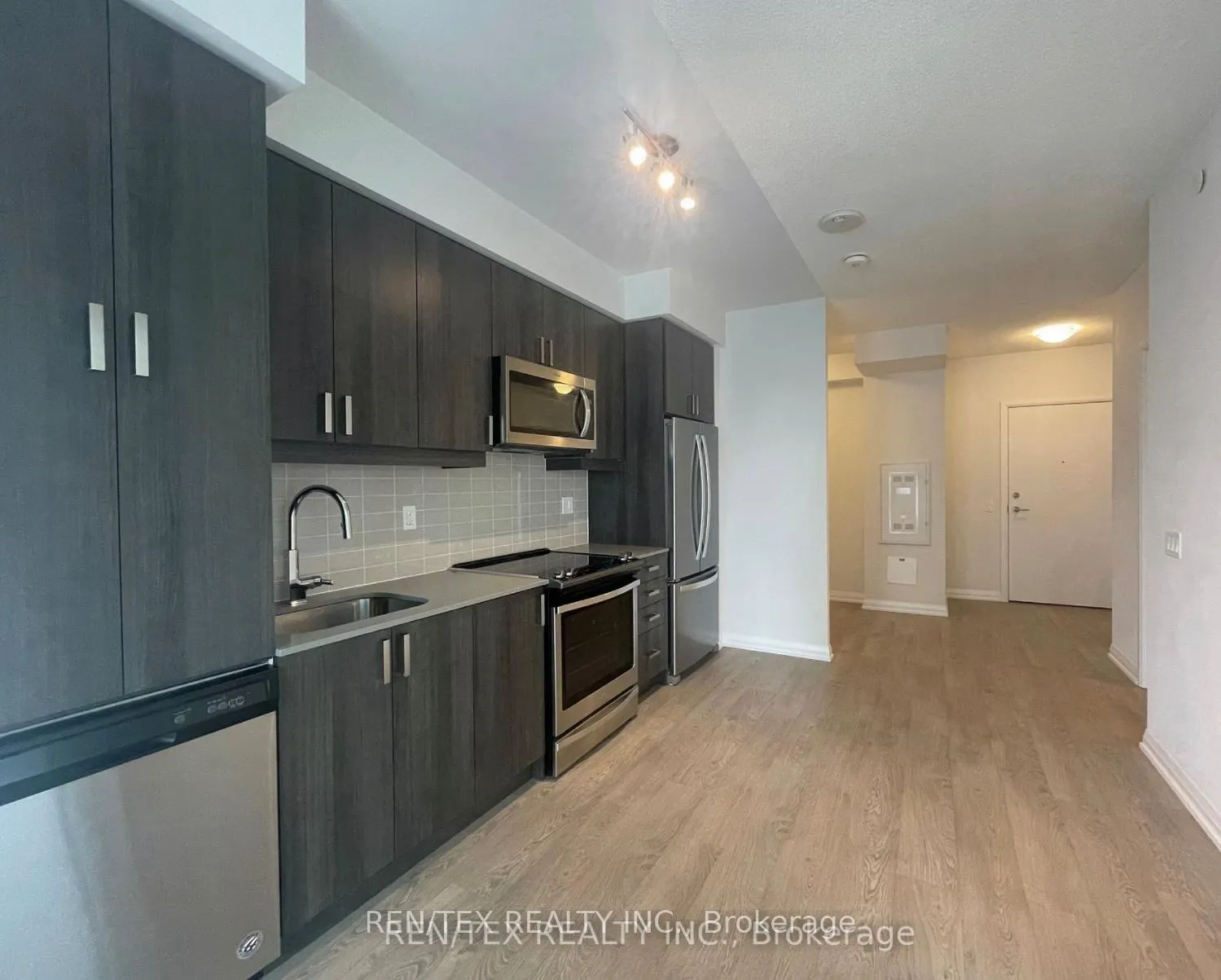 Photo 4 of Unit 1108, 7895 Jane Street, Vaughan, Concord — HOMEH