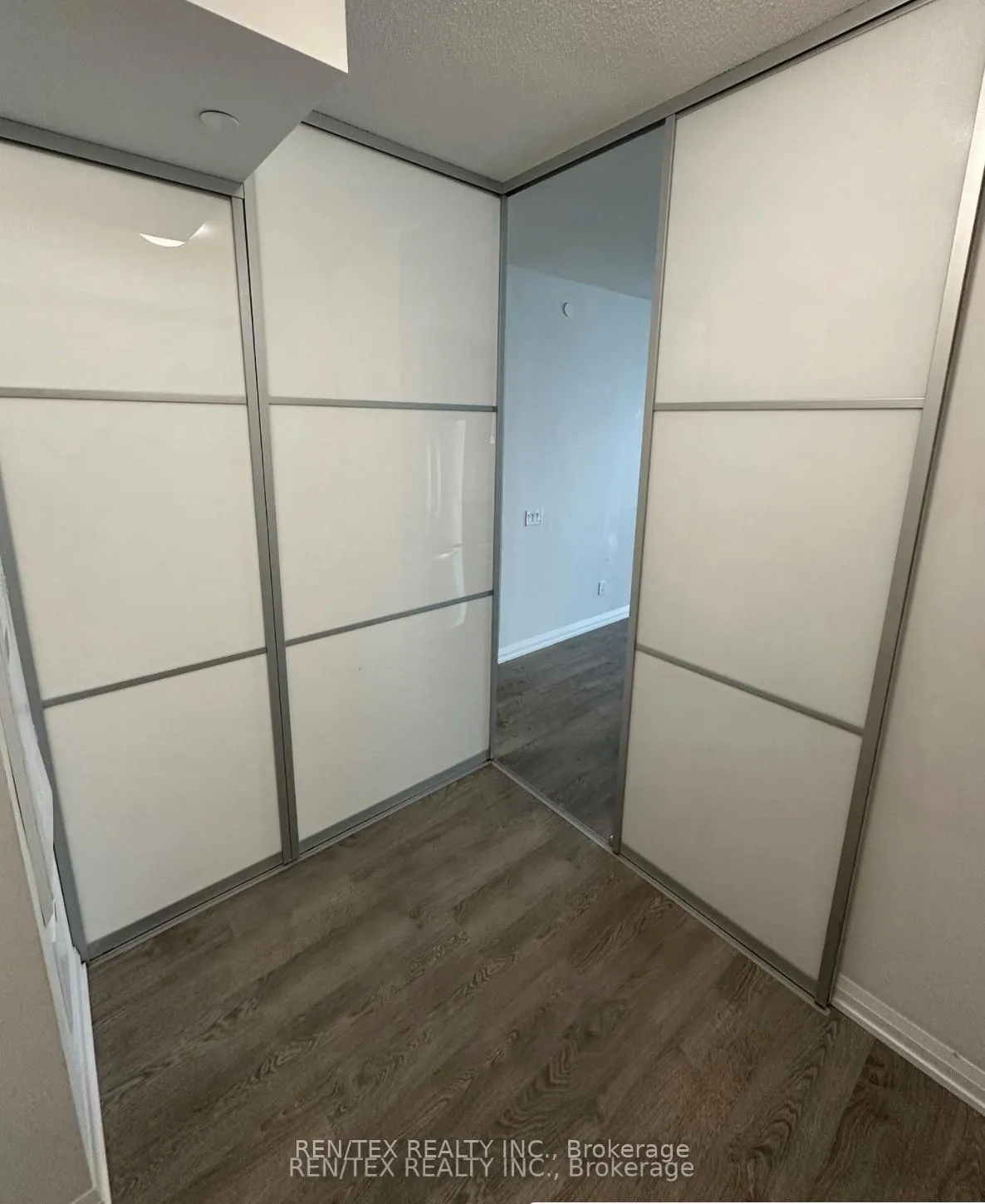Photo 8 of Unit 1108, 7895 Jane Street, Vaughan, Concord — HOMEH