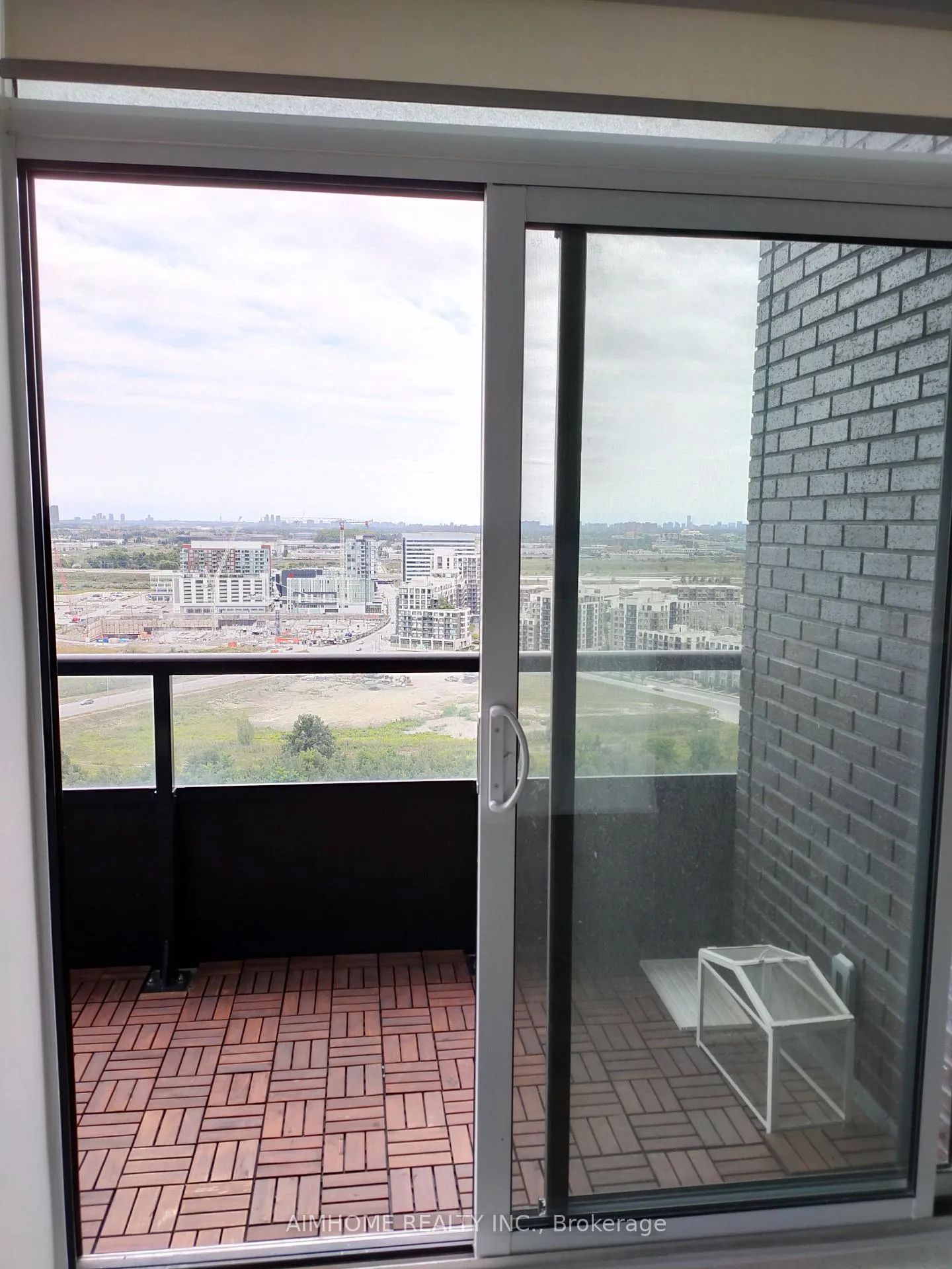 Photo 10 of Unit 2805, 15 Water Walk Drive, Markham, Unionville — HOMEH