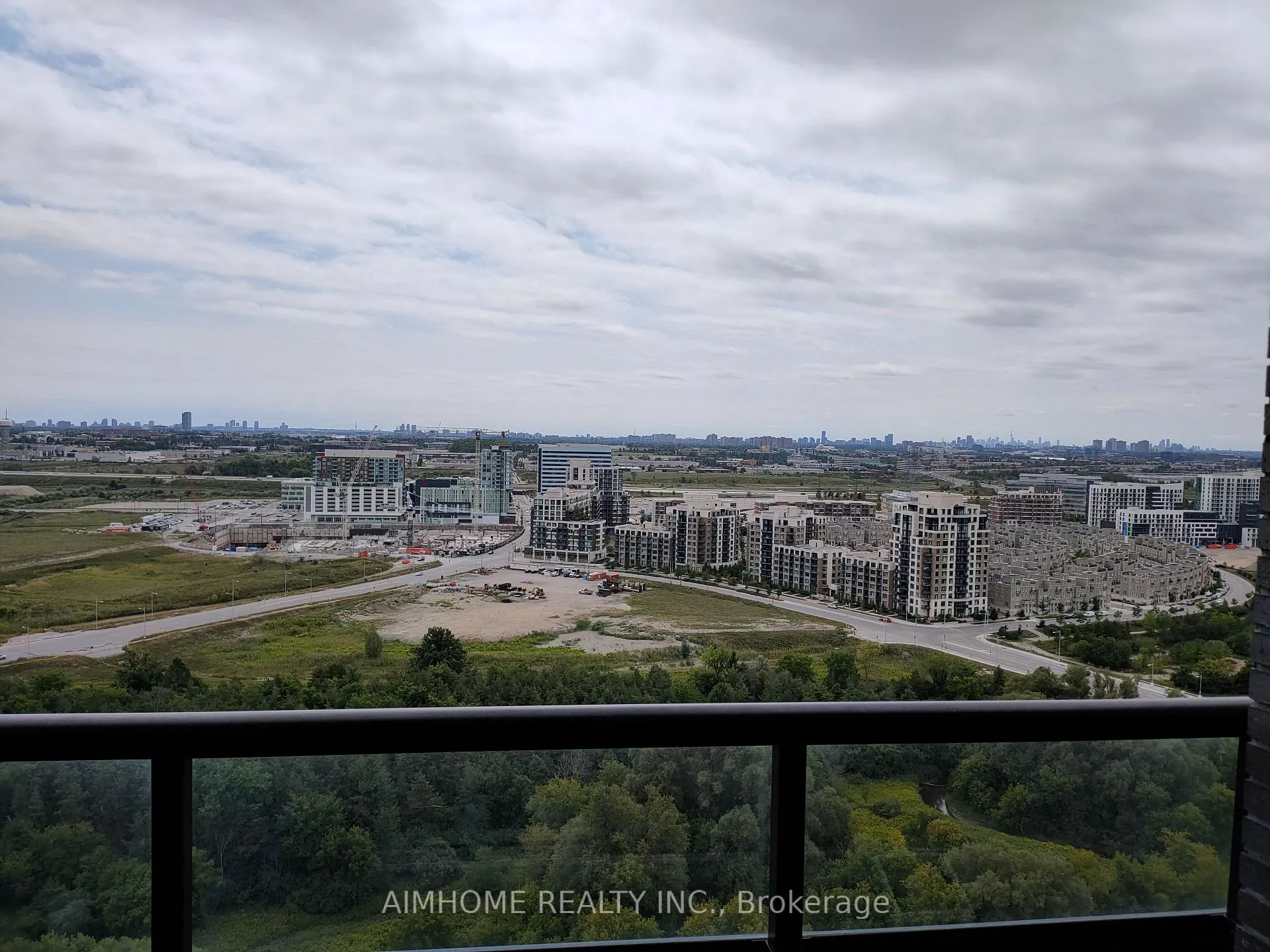Photo 12 of Unit 2805, 15 Water Walk Drive, Markham, Unionville — HOMEH